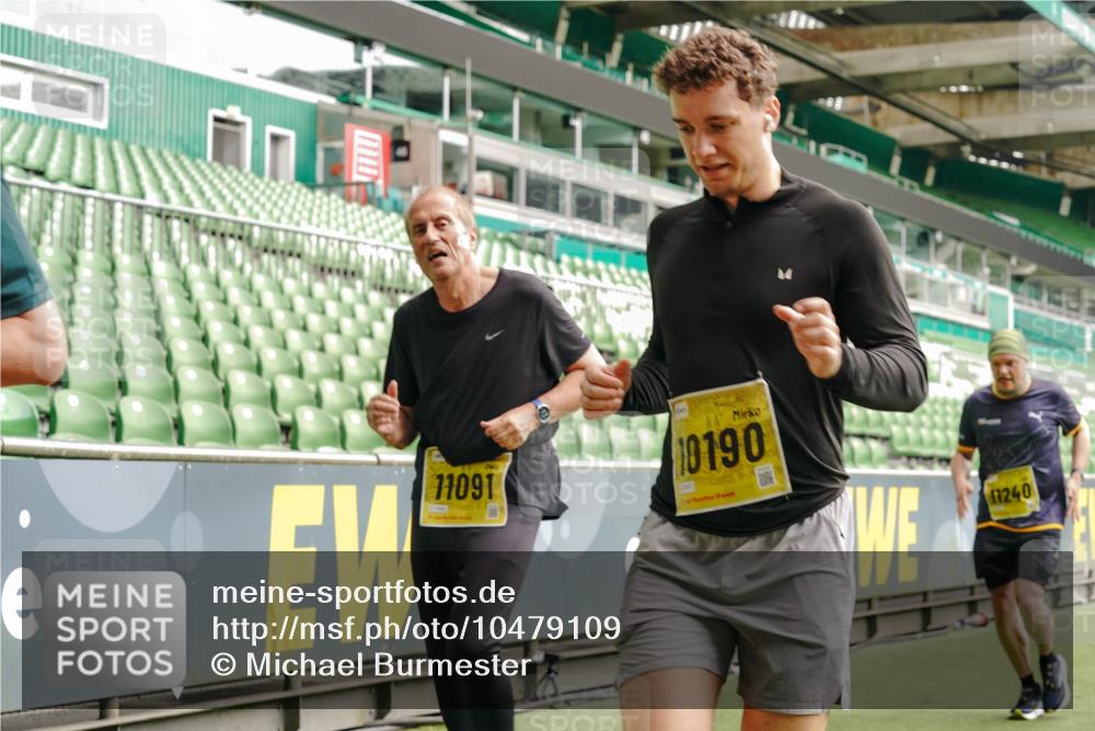 13.09.2026 - 21. swb-Marathon Bremen Michael Burmester http://msf.ph/oto/10479109 13.09.2026 10:40:52 Laufen im Stadion 10155, 10156, 10163, 10169, 10213, 10234, 10247, 10279, 10280, 10299, 10313, 10321, 10354, 10386, 10399, 10406, 10414, 10417, 10419, 10424, 10435, 10455, 10483, 10484, 10493, 10501, 10527, 10545, 10556, 10570, 10576, 10580, 10582, 10586, 10599, 10611, 10616, 10644, 10653, 10660, 10694, 10696, 10705, 10706, 10712, 10719, 10722, 10737, 10743, 10751, 10766, 10768, 10776, 10804, 10859, 11043, 11048 meine-sportfotos.de
