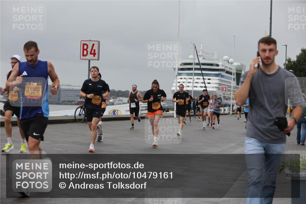 13.09.2026 - Kiel Lauf Andreas Tolksdorf http://msf.ph/oto/10479161 13.09.2026 11:52:36 Kiellinie 11690, 11663, 4, 6915, 4991, 3 meine-sportfotos.de