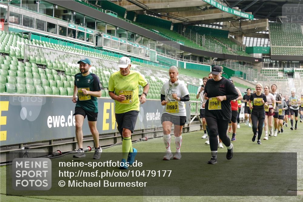 13.09.2026 - 21. swb-Marathon Bremen Michael Burmester http://msf.ph/oto/10479177 13.09.2026 10:40:55 Laufen im Stadion 10155, 10156, 10163, 10169, 10213, 10234, 10247, 10279, 10280, 10299, 10313, 10321, 10354, 10386, 10399, 10406, 10414, 10417, 10419, 10424, 10435, 10455, 10483, 10484, 10493, 10501, 10527, 10545, 10547, 10556, 10570, 10576, 10580, 10582, 10586, 10599, 10611, 10616, 10644, 10653, 10660, 10694, 10696, 10705, 10706, 10712, 10719, 10722, 10737, 10743, 10751, 10766, 10768, 10776, 10804, 10859, 10889, 11043, 11048 meine-sportfotos.de