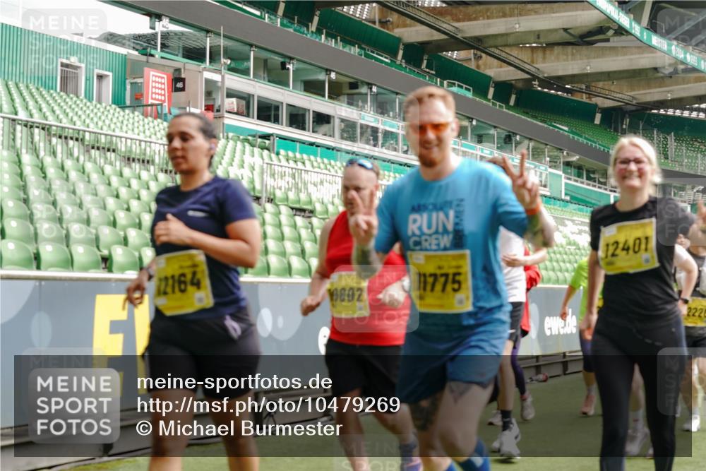13.09.2026 - 21. swb-Marathon Bremen Michael Burmester http://msf.ph/oto/10479269 13.09.2026 10:40:59 Laufen im Stadion 10155, 10156, 10163, 10169, 10213, 10234, 10247, 10299, 10313, 10321, 10354, 10386, 10399, 10406, 10414, 10417, 10419, 10422, 10424, 10435, 10455, 10461, 10462, 10483, 10484, 10527, 10545, 10547, 10556, 10570, 10580, 10582, 10586, 10599, 10611, 10616, 10644, 10653, 10660, 10694, 10696, 10705, 10706, 10712, 10719, 10722, 10737, 10743, 10751, 10766, 10768, 10776, 10804, 10859, 10889, 11043, 11048 meine-sportfotos.de