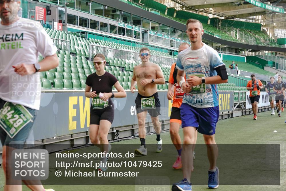 13.09.2026 - 21. swb-Marathon Bremen Michael Burmester http://msf.ph/oto/10479425 13.09.2026 13:18:38 Laufen im Stadion 311, 333, 404, 486, 512, 546, 588, 732, 753, 837, 921, 938, 1424, 1425, 1431, 1506, 1765, 1790, 1844, 1868, 2056, 2067, 2096, 2123, 2137, 2224, 2240, 2294, 2357, 2358, 2389, 2419, 2453, 2532, 2557, 2563, 2601, 2614, 2622, 2647, 2655, 2689, 2703, 2786, 2843, 2845, 2849, 2857, 2879, 2880, 2893, 2944, 2983, 2984, 2999, 3031, 3046, 3072, 3096, 3100, 3104, 3146, 3180, 3189, 3195, 3198, 3210, 3285, 3287, 3314, 3337, 3421, 3431, 3476, 3537, 3548, 3619, 3633, 3654, 3740, 3879, 4478 meine-sportfotos.de