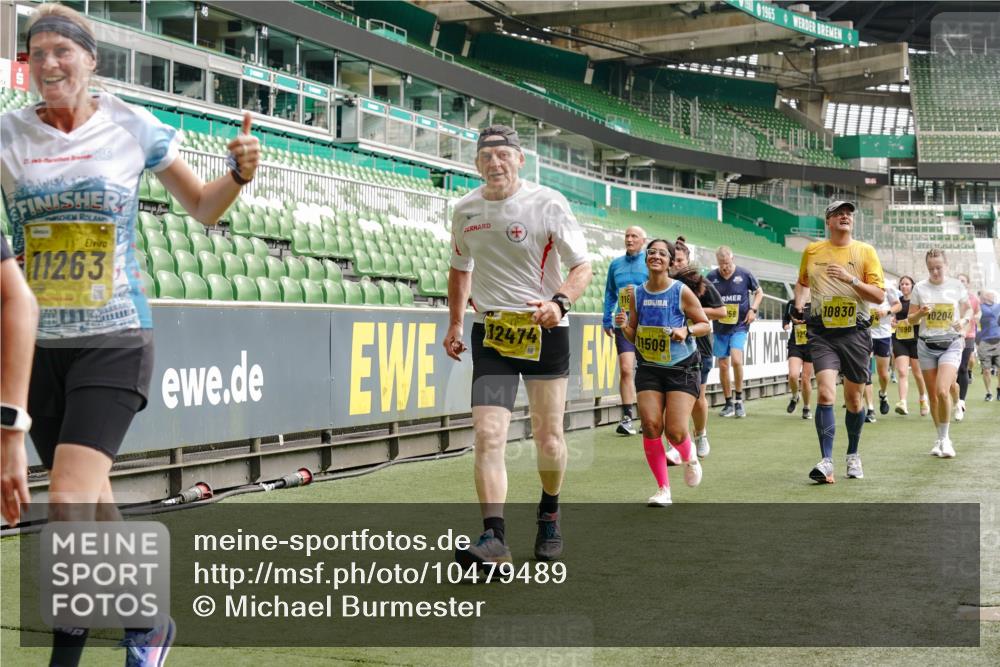13.09.2026 - 21. swb-Marathon Bremen Michael Burmester http://msf.ph/oto/10479489 13.09.2026 10:41:07 Laufen im Stadion 10155, 10156, 10163, 10169, 10213, 10234, 10247, 10299, 10313, 10321, 10354, 10386, 10399, 10406, 10414, 10417, 10419, 10422, 10424, 10435, 10455, 10461, 10462, 10483, 10484, 10527, 10545, 10546, 10547, 10570, 10580, 10582, 10586, 10599, 10611, 10644, 10653, 10694, 10696, 10705, 10706, 10719, 10722, 10737, 10751, 10766, 10768, 10776, 10804, 10859, 10889, 10977, 11043, 11048 meine-sportfotos.de