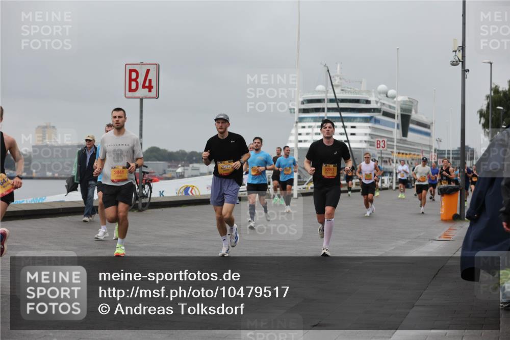 13.09.2026 - Kiel Lauf Andreas Tolksdorf http://msf.ph/oto/10479517 13.09.2026 11:53:04 Kiellinie 647, 2841, 4, 2043, 8361, 3 meine-sportfotos.de