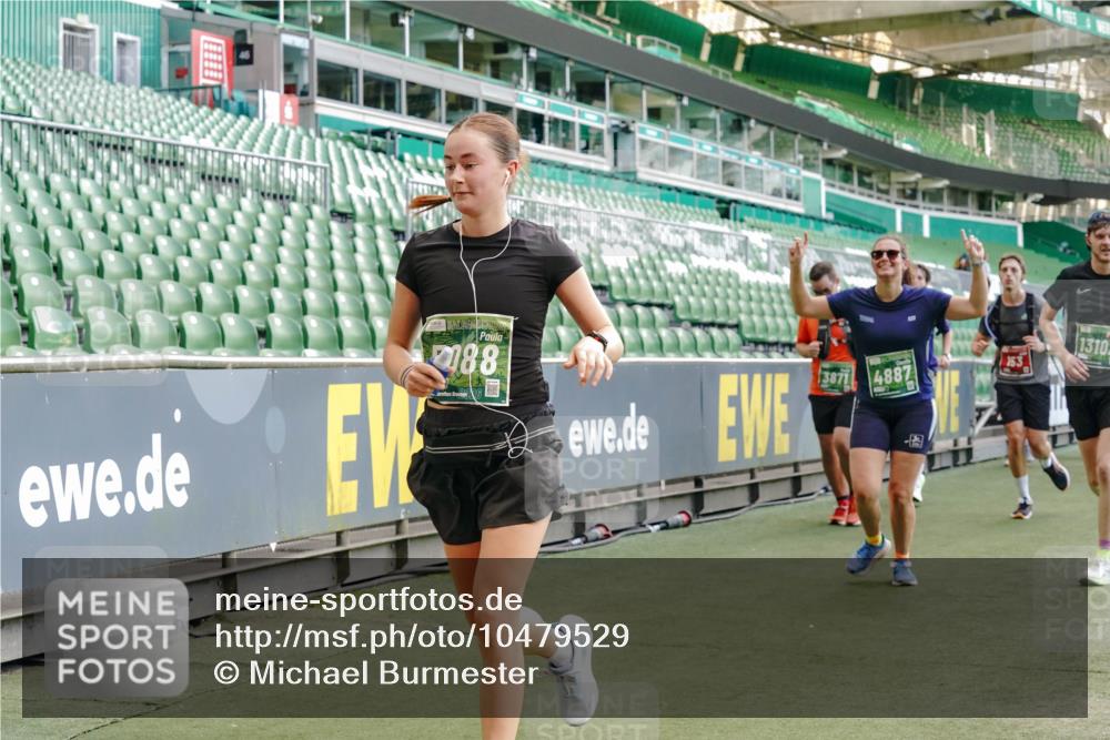 13.09.2026 - 21. swb-Marathon Bremen Michael Burmester http://msf.ph/oto/10479529 13.09.2026 13:18:42 Laufen im Stadion 311, 333, 404, 486, 512, 546, 732, 753, 837, 921, 938, 1424, 1425, 1431, 1506, 1765, 1790, 1844, 1868, 2056, 2096, 2123, 2137, 2224, 2240, 2294, 2315, 2357, 2358, 2389, 2419, 2453, 2557, 2563, 2601, 2614, 2622, 2647, 2655, 2689, 2703, 2786, 2843, 2845, 2849, 2857, 2879, 2880, 2893, 2944, 2983, 2984, 2999, 3031, 3046, 3072, 3096, 3100, 3146, 3180, 3189, 3198, 3210, 3285, 3287, 3314, 3337, 3421, 3431, 3476, 3537, 3548, 3619, 3633, 3654, 3740, 3879, 4478 meine-sportfotos.de