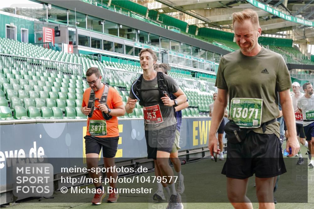 13.09.2026 - 21. swb-Marathon Bremen Michael Burmester http://msf.ph/oto/10479577 13.09.2026 13:18:45 Laufen im Stadion 311, 333, 404, 486, 512, 546, 732, 753, 837, 921, 938, 1424, 1425, 1431, 1506, 1765, 1790, 1844, 1868, 2056, 2096, 2123, 2137, 2224, 2240, 2294, 2315, 2357, 2358, 2389, 2419, 2453, 2557, 2563, 2601, 2614, 2622, 2647, 2689, 2703, 2786, 2843, 2845, 2849, 2857, 2879, 2880, 2893, 2944, 2983, 2984, 2999, 3031, 3046, 3072, 3096, 3100, 3146, 3180, 3189, 3198, 3210, 3285, 3287, 3337, 3421, 3431, 3476, 3537, 3548, 3619, 3633, 3654, 3740, 3879, 4478 meine-sportfotos.de