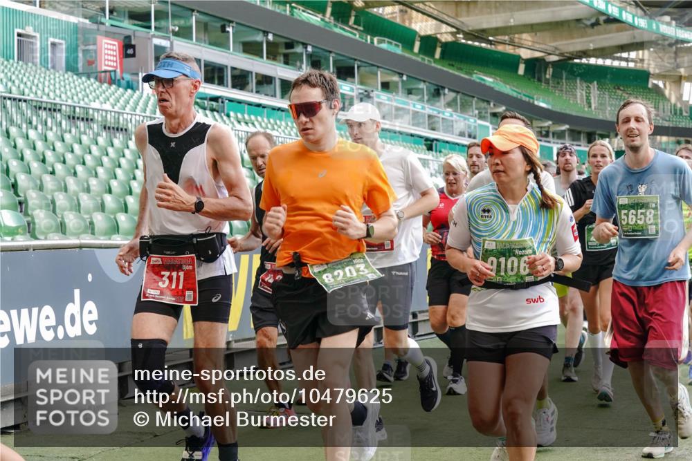 13.09.2026 - 21. swb-Marathon Bremen Michael Burmester http://msf.ph/oto/10479625 13.09.2026 13:18:48 Laufen im Stadion 311, 333, 404, 486, 512, 546, 732, 753, 837, 921, 938, 1424, 1425, 1431, 1506, 1765, 1790, 1844, 1868, 2056, 2123, 2137, 2224, 2240, 2294, 2315, 2357, 2358, 2389, 2419, 2453, 2557, 2563, 2601, 2614, 2622, 2647, 2689, 2702, 2703, 2786, 2843, 2845, 2849, 2857, 2879, 2880, 2893, 2944, 2983, 2984, 2999, 3031, 3046, 3072, 3096, 3100, 3146, 3180, 3189, 3198, 3210, 3285, 3287, 3337, 3421, 3431, 3476, 3537, 3548, 3619, 3633, 3654, 3740, 3879, 4478 meine-sportfotos.de