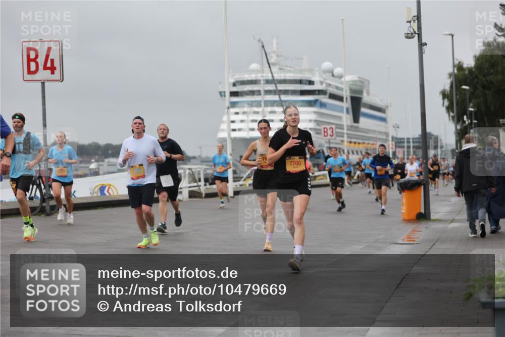 13.09.2026 - Kiel Lauf Andreas Tolksdorf http://msf.ph/oto/10479669 13.09.2026 11:53:18 Kiellinie 4, 78, 7700, 3 meine-sportfotos.de