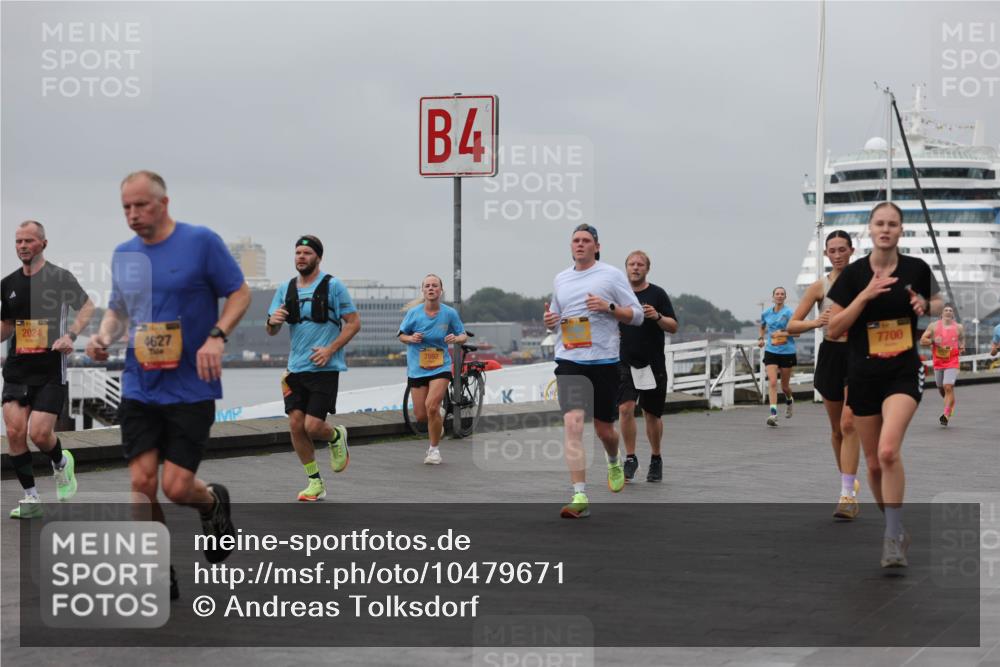 13.09.2026 - Kiel Lauf Andreas Tolksdorf http://msf.ph/oto/10479671 13.09.2026 11:53:19 Kiellinie 2024, 4627, 4, 7592, 7700 meine-sportfotos.de