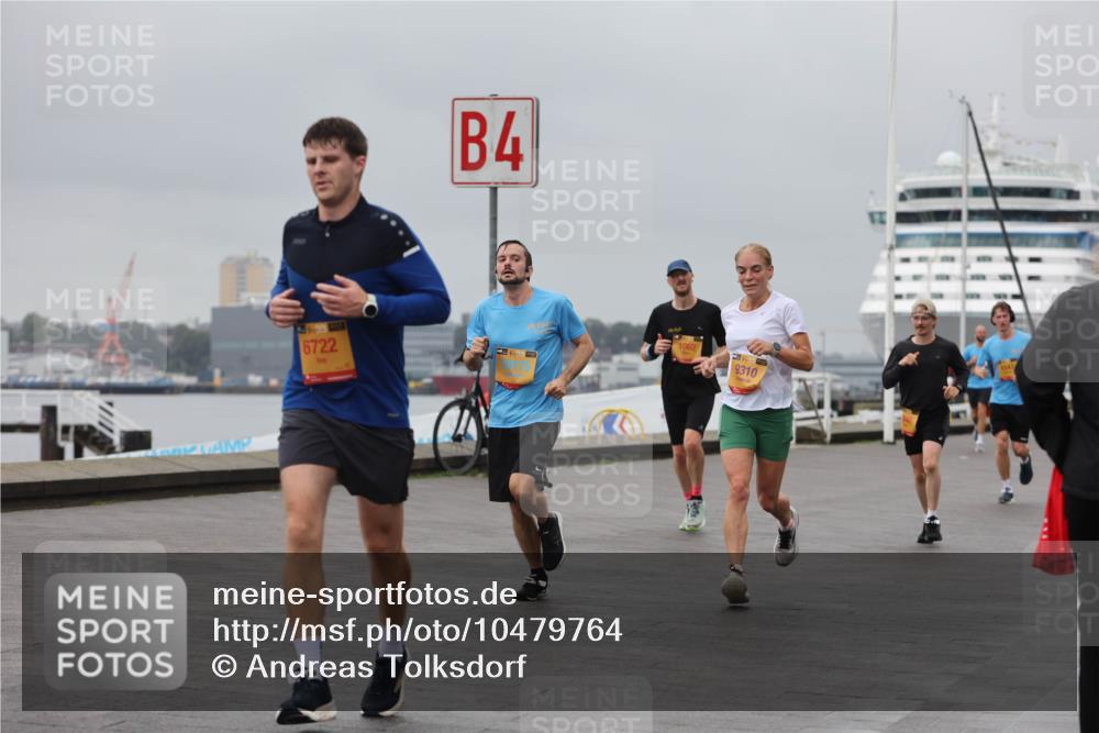 13.09.2026 - Kiel Lauf Andreas Tolksdorf http://msf.ph/oto/10479764 13.09.2026 11:53:30 Kiellinie 4, 6722, 1062, 9310, 1543 meine-sportfotos.de