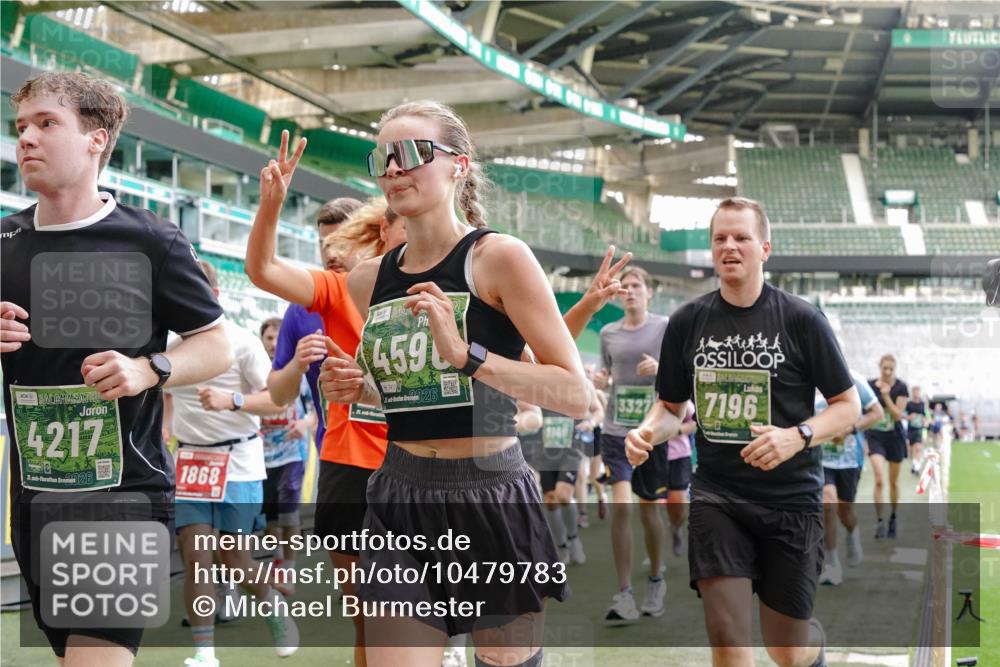 13.09.2026 - 21. swb-Marathon Bremen Michael Burmester http://msf.ph/oto/10479783 13.09.2026 13:18:53 Laufen im Stadion 311, 333, 404, 486, 512, 546, 732, 753, 837, 921, 938, 1156, 1424, 1425, 1431, 1506, 1765, 1790, 1844, 1868, 2056, 2123, 2137, 2224, 2240, 2294, 2315, 2357, 2358, 2419, 2453, 2557, 2563, 2601, 2614, 2622, 2647, 2689, 2702, 2703, 2722, 2786, 2843, 2845, 2849, 2857, 2879, 2880, 2893, 2944, 2983, 2999, 3031, 3046, 3072, 3096, 3100, 3116, 3146, 3180, 3189, 3198, 3210, 3263, 3285, 3287, 3337, 3421, 3431, 3476, 3537, 3548, 3619, 3633, 3654, 3740, 3879, 4478 meine-sportfotos.de