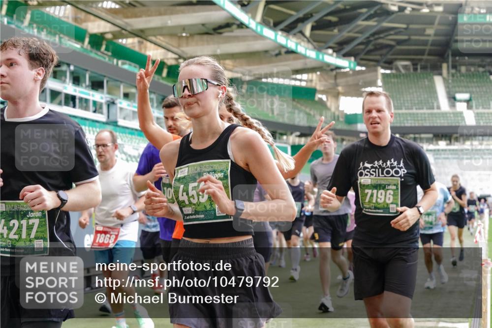 13.09.2026 - 21. swb-Marathon Bremen Michael Burmester http://msf.ph/oto/10479792 13.09.2026 13:18:53 Laufen im Stadion 311, 333, 404, 486, 512, 546, 732, 753, 837, 921, 938, 1156, 1424, 1425, 1431, 1506, 1765, 1790, 1844, 1868, 2056, 2123, 2137, 2224, 2240, 2294, 2315, 2357, 2358, 2419, 2453, 2557, 2563, 2601, 2614, 2622, 2647, 2689, 2702, 2703, 2722, 2786, 2843, 2845, 2849, 2857, 2879, 2880, 2893, 2944, 2983, 2999, 3031, 3046, 3072, 3096, 3100, 3116, 3146, 3180, 3189, 3198, 3210, 3263, 3285, 3287, 3337, 3421, 3431, 3476, 3537, 3548, 3619, 3633, 3654, 3740, 3879, 4478 meine-sportfotos.de
