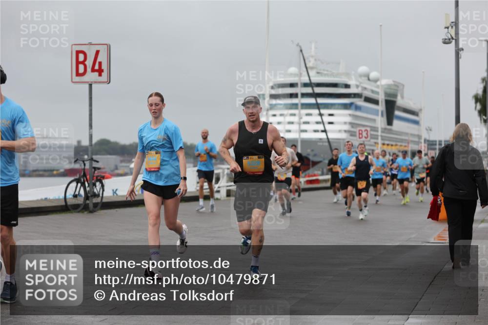 13.09.2026 - Kiel Lauf Andreas Tolksdorf http://msf.ph/oto/10479871 13.09.2026 11:53:36 Kiellinie 4, 139, 3 meine-sportfotos.de
