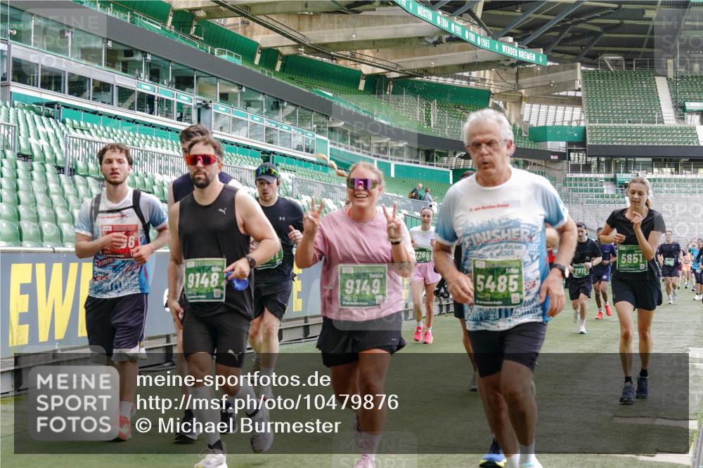 13.09.2026 - 21. swb-Marathon Bremen Michael Burmester http://msf.ph/oto/10479876 13.09.2026 13:18:57 Laufen im Stadion 311, 333, 404, 486, 512, 546, 732, 753, 837, 921, 938, 1156, 1424, 1425, 1431, 1506, 1765, 1790, 1844, 1868, 2056, 2123, 2137, 2224, 2240, 2294, 2315, 2357, 2358, 2453, 2557, 2563, 2601, 2614, 2622, 2626, 2647, 2689, 2702, 2703, 2722, 2786, 2843, 2845, 2849, 2857, 2879, 2880, 2893, 2944, 2983, 2999, 3031, 3046, 3072, 3096, 3100, 3116, 3146, 3180, 3189, 3198, 3210, 3243, 3263, 3285, 3287, 3315, 3337, 3421, 3476, 3537, 3548, 3619, 3633, 3654, 3740, 3879, 4478 meine-sportfotos.de