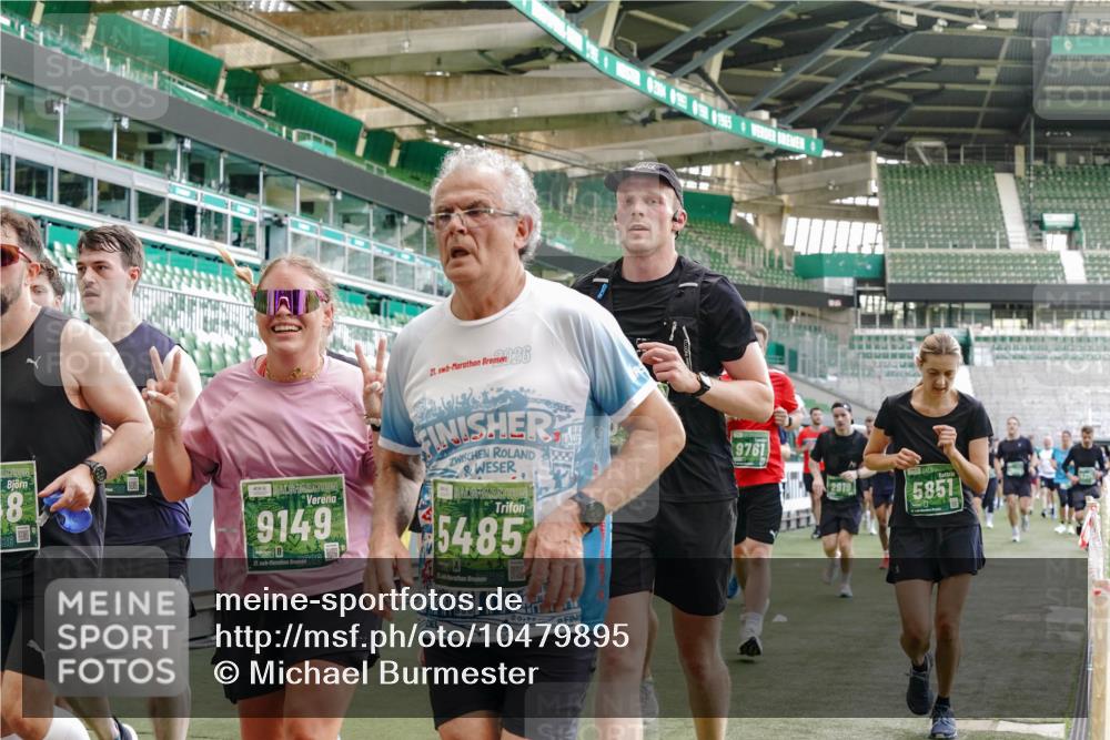 13.09.2026 - 21. swb-Marathon Bremen Michael Burmester http://msf.ph/oto/10479895 13.09.2026 13:18:57 Laufen im Stadion 311, 333, 404, 486, 512, 546, 732, 753, 837, 921, 938, 1156, 1424, 1425, 1431, 1506, 1765, 1790, 1844, 1868, 2056, 2123, 2137, 2224, 2240, 2294, 2315, 2357, 2358, 2453, 2557, 2563, 2601, 2614, 2622, 2626, 2647, 2689, 2702, 2703, 2722, 2786, 2843, 2845, 2849, 2857, 2879, 2880, 2893, 2944, 2983, 2999, 3031, 3046, 3072, 3096, 3100, 3116, 3146, 3180, 3189, 3198, 3210, 3243, 3263, 3285, 3287, 3315, 3337, 3421, 3476, 3537, 3548, 3619, 3633, 3654, 3740, 3879, 4478 meine-sportfotos.de