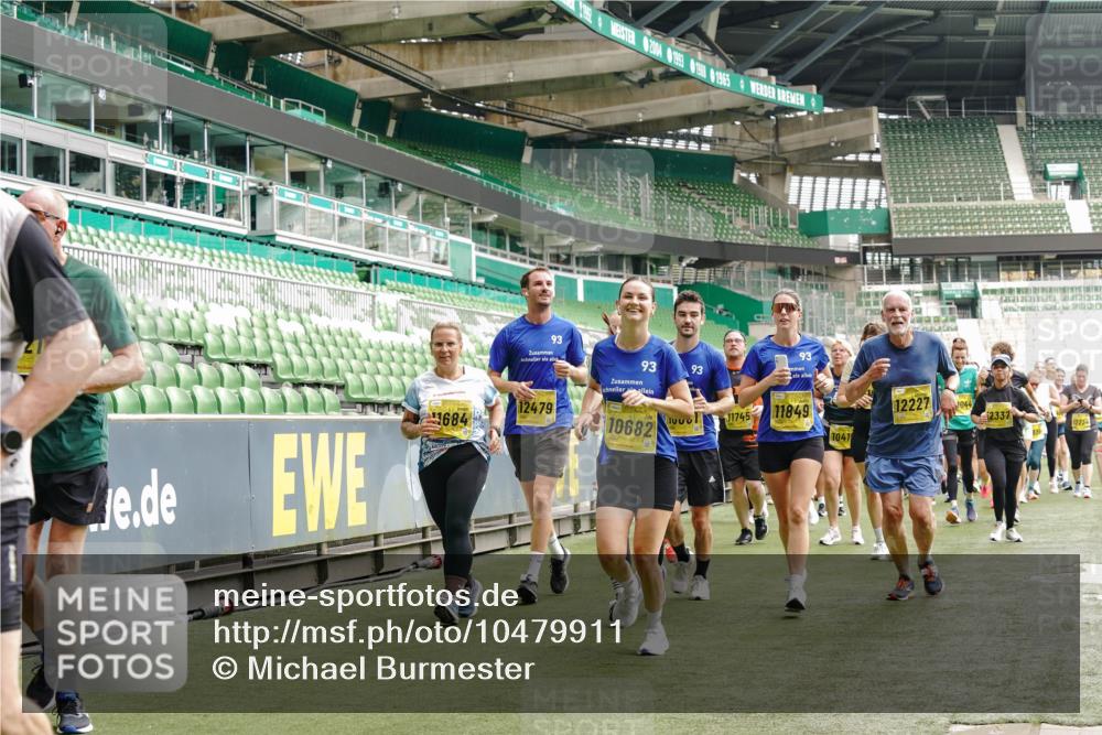 13.09.2026 - 21. swb-Marathon Bremen Michael Burmester http://msf.ph/oto/10479911 13.09.2026 10:41:23 Laufen im Stadion 10155, 10156, 10163, 10169, 10213, 10247, 10299, 10313, 10321, 10354, 10386, 10399, 10406, 10414, 10417, 10419, 10422, 10424, 10435, 10455, 10461, 10462, 10483, 10519, 10527, 10545, 10546, 10547, 10570, 10582, 10586, 10599, 10611, 10644, 10653, 10694, 10696, 10705, 10706, 10719, 10722, 10751, 10766, 10768, 10776, 10804, 10859, 10889, 10909, 10963, 10977, 11043, 11048 meine-sportfotos.de