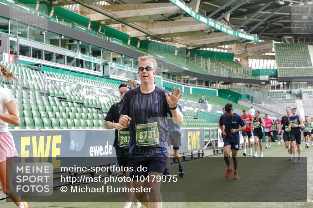 13.09.2026 - 21. swb-Marathon Bremen Michael Burmester http://msf.ph/oto/10479975 13.09.2026 13:19:01 Laufen im Stadion 311, 333, 404, 486, 512, 546, 732, 753, 837, 921, 938, 1156, 1431, 1506, 1765, 1844, 1868, 1916, 2056, 2123, 2137, 2224, 2240, 2294, 2315, 2357, 2358, 2453, 2557, 2563, 2601, 2614, 2622, 2626, 2647, 2689, 2702, 2703, 2722, 2786, 2843, 2845, 2849, 2857, 2879, 2880, 2893, 2944, 2983, 2999, 3031, 3046, 3072, 3096, 3100, 3116, 3146, 3180, 3189, 3198, 3210, 3243, 3263, 3285, 3287, 3315, 3337, 3421, 3476, 3537, 3548, 3619, 3633, 3654, 3740, 3879, 4478 meine-sportfotos.de