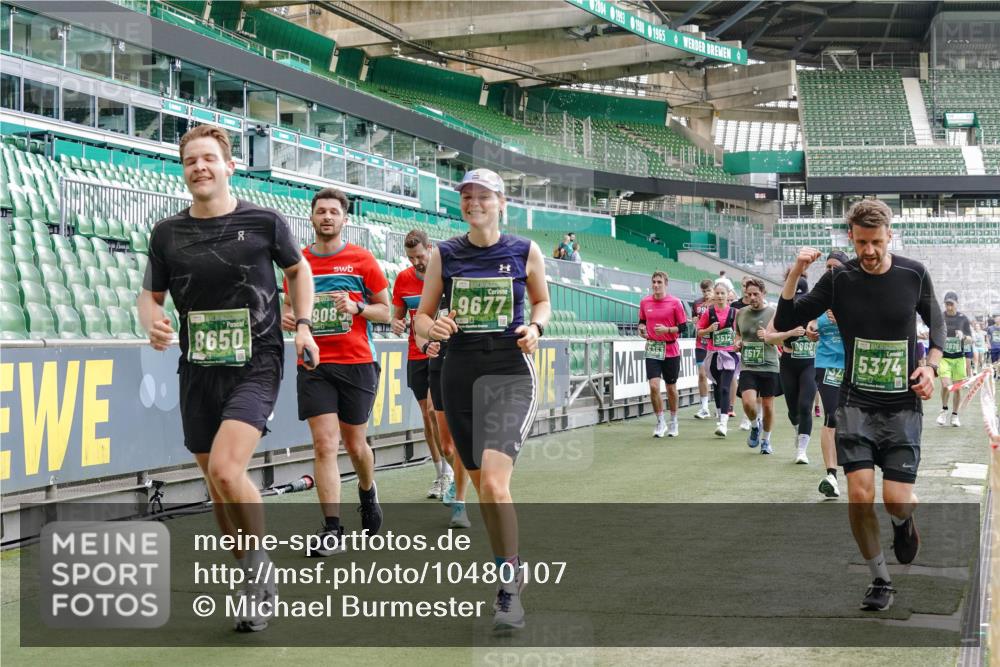 13.09.2026 - 21. swb-Marathon Bremen Michael Burmester http://msf.ph/oto/10480107 13.09.2026 13:19:06 Laufen im Stadion 311, 333, 404, 464, 486, 512, 546, 732, 753, 837, 921, 938, 1156, 1431, 1506, 1765, 1844, 1868, 1916, 2056, 2123, 2137, 2224, 2240, 2294, 2315, 2357, 2358, 2453, 2557, 2563, 2614, 2622, 2626, 2647, 2689, 2702, 2703, 2722, 2786, 2843, 2845, 2849, 2857, 2879, 2880, 2893, 2944, 2983, 2999, 3031, 3046, 3059, 3072, 3096, 3100, 3116, 3146, 3189, 3198, 3210, 3243, 3263, 3285, 3287, 3315, 3476, 3537, 3548, 3619, 3633, 3654, 3740, 3879, 4478 meine-sportfotos.de