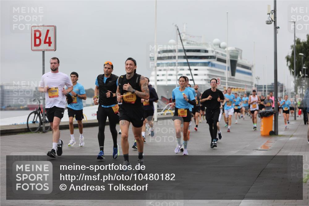 13.09.2026 - Kiel Lauf Andreas Tolksdorf http://msf.ph/oto/10480182 13.09.2026 11:54:06 Kiellinie 4, 12668, 8918, 985 meine-sportfotos.de