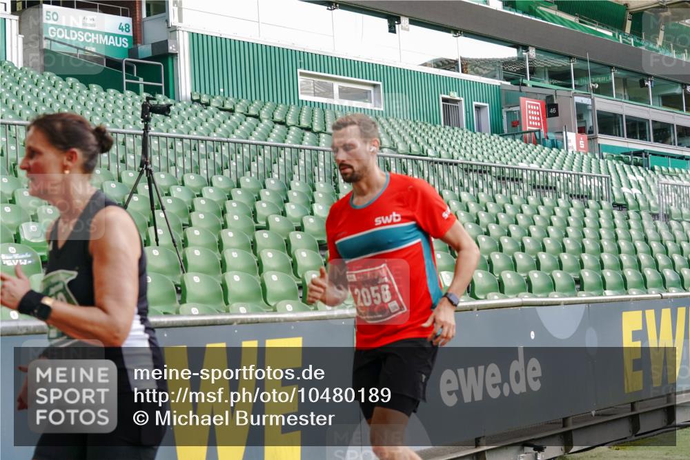 13.09.2026 - 21. swb-Marathon Bremen Michael Burmester http://msf.ph/oto/10480189 13.09.2026 13:19:10 Laufen im Stadion 311, 333, 404, 464, 486, 512, 546, 732, 753, 837, 921, 938, 1066, 1156, 1431, 1506, 1765, 1844, 1868, 1916, 2056, 2123, 2137, 2224, 2240, 2294, 2315, 2357, 2358, 2453, 2557, 2563, 2614, 2622, 2626, 2647, 2689, 2702, 2703, 2722, 2756, 2786, 2843, 2845, 2849, 2857, 2879, 2880, 2893, 2944, 2983, 2999, 3031, 3046, 3059, 3072, 3096, 3100, 3116, 3146, 3189, 3198, 3210, 3243, 3263, 3285, 3287, 3315, 3476, 3537, 3619, 3633, 3654, 3740, 3879, 4478 meine-sportfotos.de
