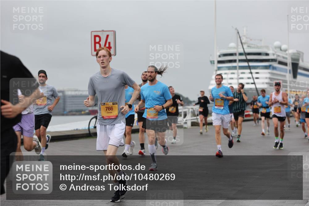 13.09.2026 - Kiel Lauf Andreas Tolksdorf http://msf.ph/oto/10480269 13.09.2026 11:54:12 Kiellinie 4, 38, 766 meine-sportfotos.de