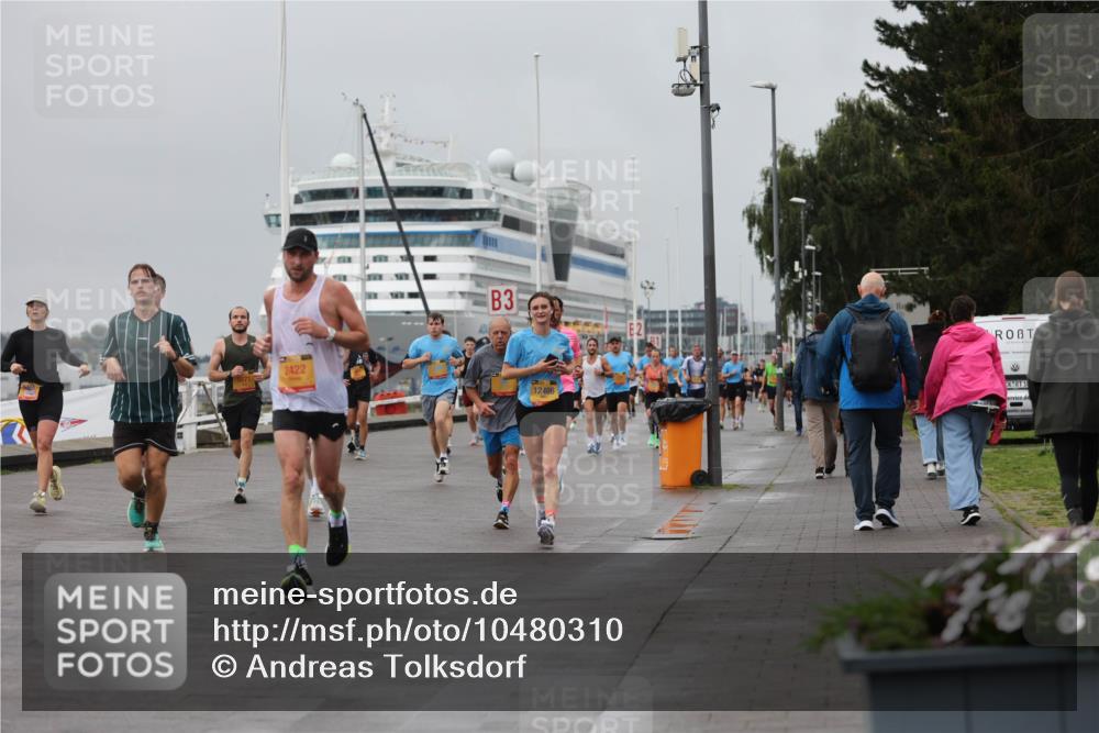 13.09.2026 - Kiel Lauf Andreas Tolksdorf http://msf.ph/oto/10480310 13.09.2026 11:54:15 Kiellinie 2422, 3, 12486, 1 meine-sportfotos.de