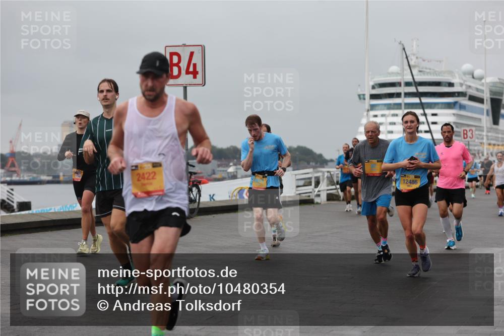 13.09.2026 - Kiel Lauf Andreas Tolksdorf http://msf.ph/oto/10480354 13.09.2026 11:54:18 Kiellinie 2422, 4, 12486, 3 meine-sportfotos.de