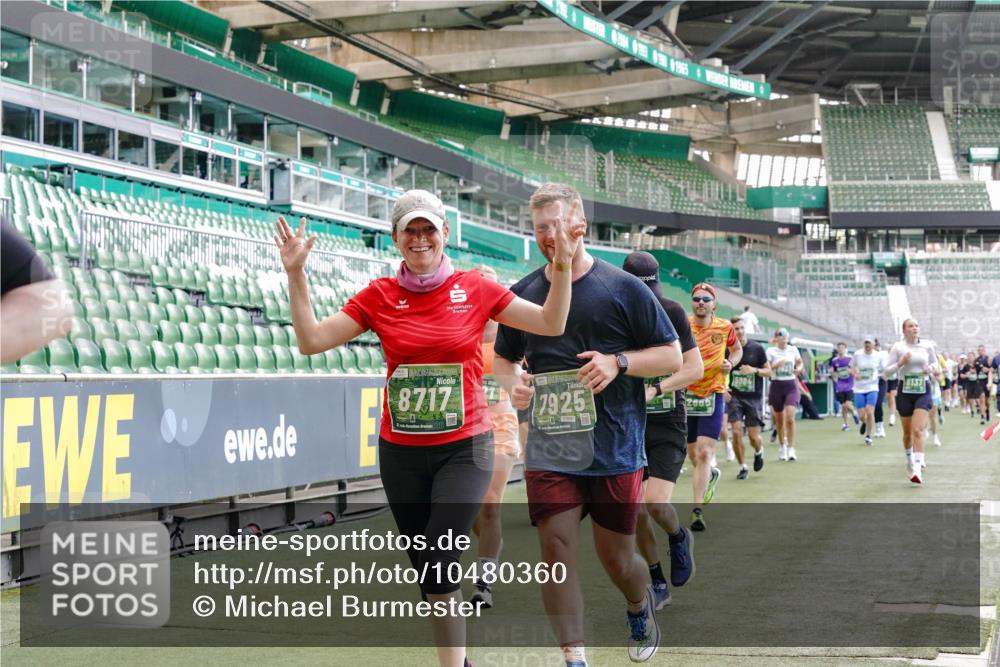 13.09.2026 - 21. swb-Marathon Bremen Michael Burmester http://msf.ph/oto/10480360 13.09.2026 13:19:16 Laufen im Stadion 333, 404, 464, 486, 512, 546, 732, 753, 837, 921, 938, 1066, 1156, 1431, 1506, 1765, 1844, 1868, 1916, 2028, 2056, 2123, 2137, 2224, 2240, 2294, 2315, 2357, 2358, 2453, 2557, 2563, 2614, 2622, 2626, 2689, 2702, 2703, 2722, 2756, 2786, 2843, 2845, 2849, 2857, 2879, 2880, 2893, 2944, 2983, 2999, 3031, 3046, 3059, 3072, 3096, 3100, 3116, 3146, 3189, 3198, 3210, 3243, 3263, 3285, 3287, 3315, 3476, 3537, 3619, 3633, 3654, 3740, 3879, 4478 meine-sportfotos.de