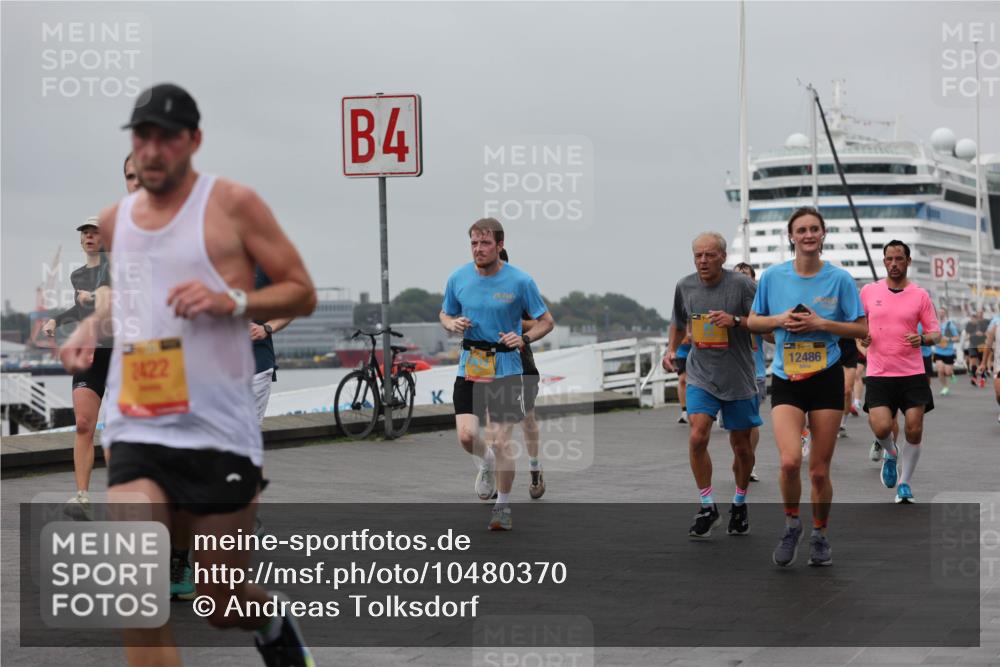 13.09.2026 - Kiel Lauf Andreas Tolksdorf http://msf.ph/oto/10480370 13.09.2026 11:54:18 Kiellinie 2422, 4, 39, 12486, 3 meine-sportfotos.de