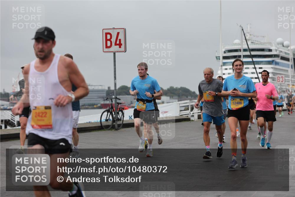 13.09.2026 - Kiel Lauf Andreas Tolksdorf http://msf.ph/oto/10480372 13.09.2026 11:54:18 Kiellinie 2422, 4, 39, 12486, 3 meine-sportfotos.de
