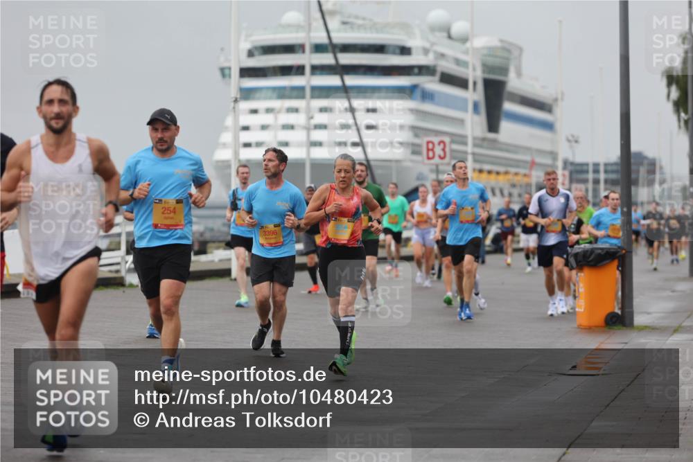 13.09.2026 - Kiel Lauf Andreas Tolksdorf http://msf.ph/oto/10480423 13.09.2026 11:54:26 Kiellinie 254, 3396, 3 meine-sportfotos.de