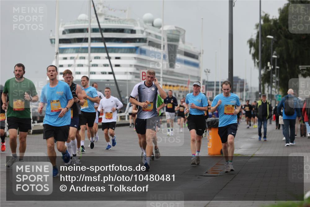 13.09.2026 - Kiel Lauf Andreas Tolksdorf http://msf.ph/oto/10480481 13.09.2026 11:54:31 Kiellinie 46, 3721, 2876 meine-sportfotos.de