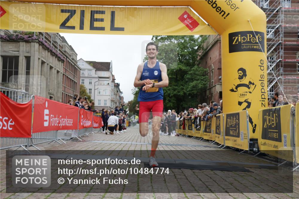 13.09.2026 - Kiel Lauf Yannick Fuchs http://msf.ph/oto/10484774 13.09.2026 10:22:48 Ziel 5326, 5603, 151, 4621, 8240, 8708, 9678, 4621, 8708 meine-sportfotos.de