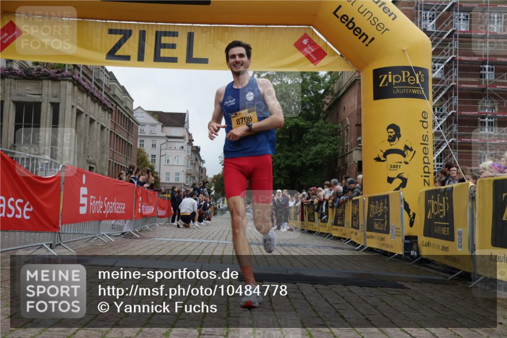 13.09.2026 - Kiel Lauf Yannick Fuchs http://msf.ph/oto/10484778 13.09.2026 10:22:49 Ziel 5326, 5603, 151, 4621, 5603, 8240, 9678, 4621, 8708 meine-sportfotos.de
