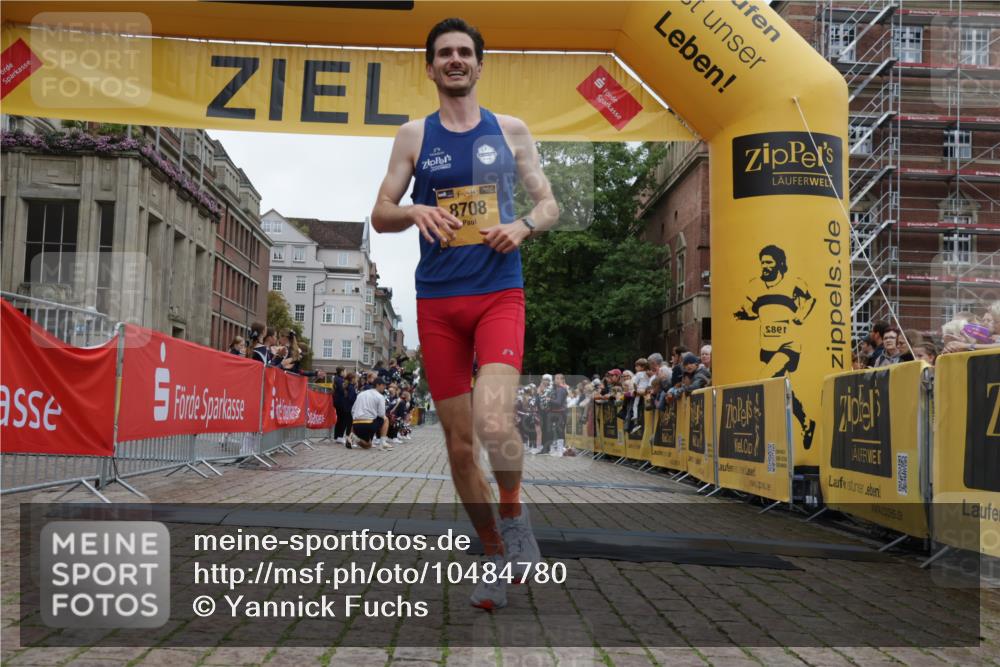 13.09.2026 - Kiel Lauf Yannick Fuchs http://msf.ph/oto/10484780 13.09.2026 10:22:49 Ziel 5326, 5603, 151, 4621, 5603, 8240, 9678, 4621, 8708 meine-sportfotos.de