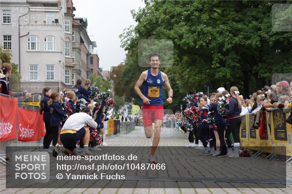 13.09.2026 - Kiel Lauf Yannick Fuchs http://msf.ph/oto/10487066 13.09.2026 10:22:46 Ziel 5326, 5603, 151, 4621, 8240, 8708, 9678, 3732, 8708 meine-sportfotos.de