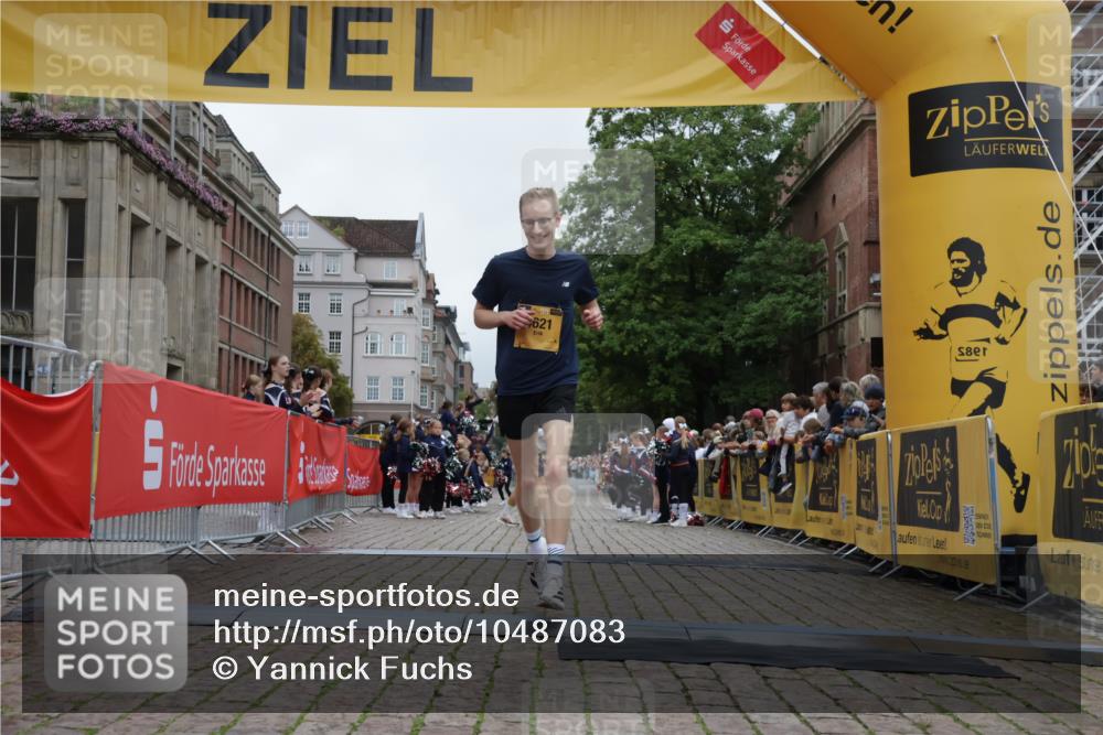 13.09.2026 - Kiel Lauf Yannick Fuchs http://msf.ph/oto/10487083 13.09.2026 10:22:52 Ziel 5326, 151, 5603, 8240, 9678, 10568, 4621, 8708 meine-sportfotos.de