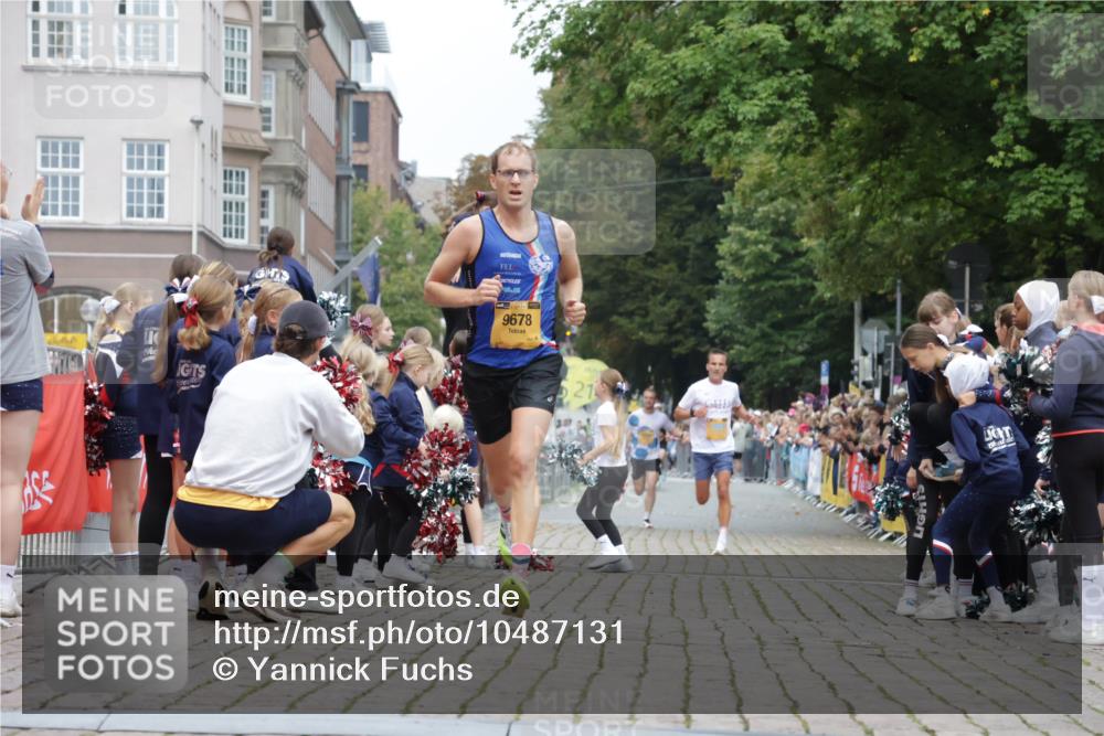 13.09.2026 - Kiel Lauf Yannick Fuchs http://msf.ph/oto/10487131 13.09.2026 10:23:37 Ziel 716, 2937, 3465, 4645, 6302, 8809, 9678, 10568, 9678 meine-sportfotos.de