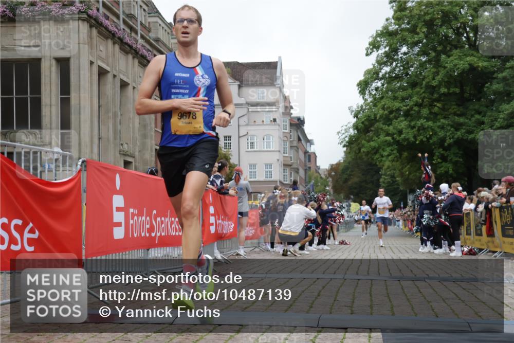 13.09.2026 - Kiel Lauf Yannick Fuchs http://msf.ph/oto/10487139 13.09.2026 10:23:40 Ziel 716, 2937, 3465, 4645, 6302, 8809, 9678, 10568, 9678 meine-sportfotos.de