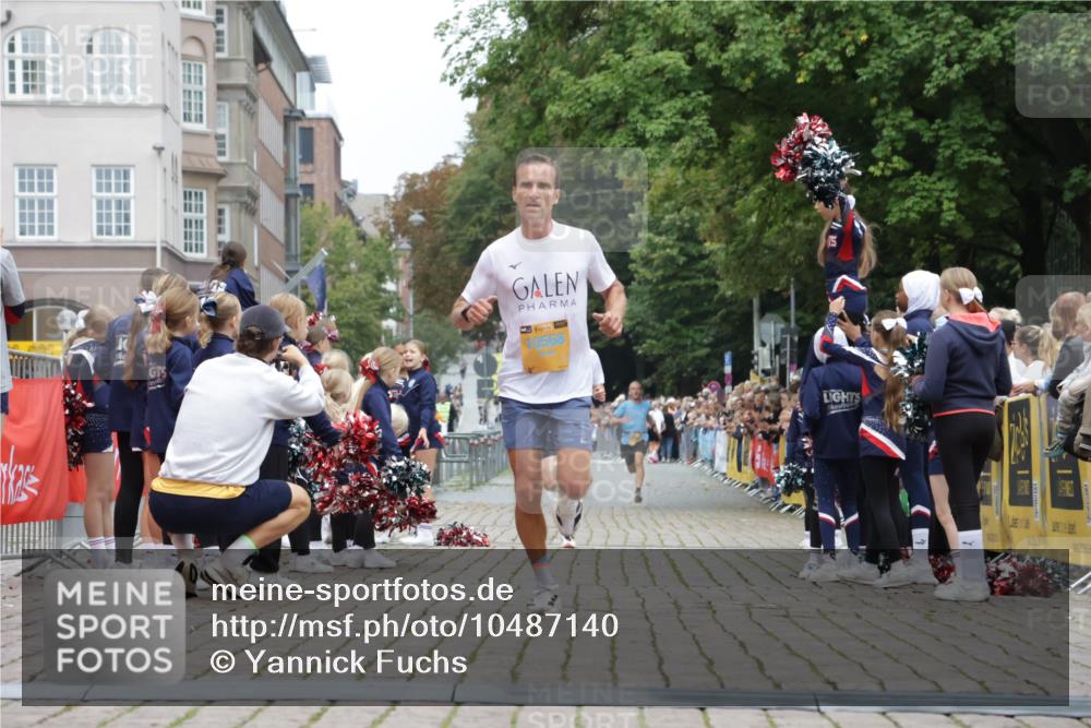 13.09.2026 - Kiel Lauf Yannick Fuchs http://msf.ph/oto/10487140 13.09.2026 10:23:43 Ziel 716, 2937, 3465, 4645, 6302, 8809, 10568, 9678, 10568 meine-sportfotos.de