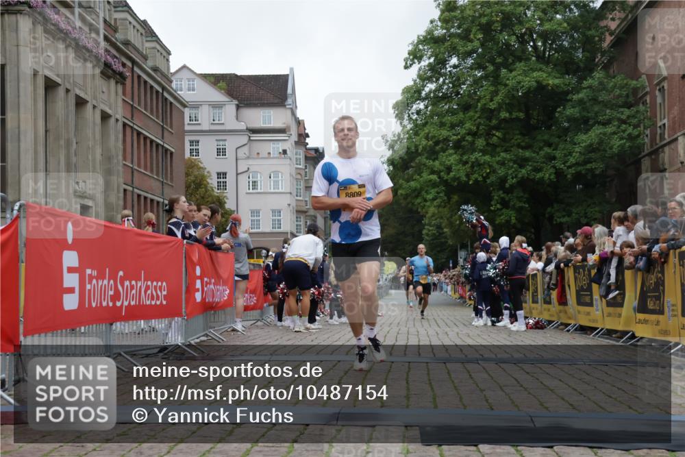 13.09.2026 - Kiel Lauf Yannick Fuchs http://msf.ph/oto/10487154 13.09.2026 10:23:47 Ziel 2937, 716, 3465, 4645, 6302, 8809, 8809, 9678, 10568 meine-sportfotos.de
