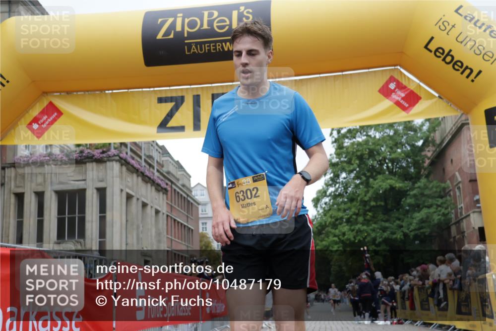 13.09.2026 - Kiel Lauf Yannick Fuchs http://msf.ph/oto/10487179 13.09.2026 10:24:03 Ziel 6433, 716, 2937, 2664, 6018, 7195, 9298, 11647, 6302 meine-sportfotos.de