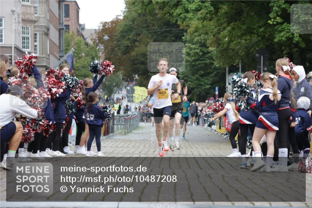 13.09.2026 - Kiel Lauf Yannick Fuchs http://msf.ph/oto/10487208 13.09.2026 10:24:38 Ziel 2501, 4199, 7457, 2664, 6018, 6433, 7195, 7457, 9298, 11647, 2158, 6174, 7069, 7233, 8656, 11798 meine-sportfotos.de