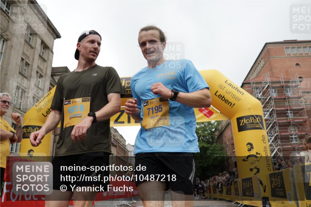 13.09.2026 - Kiel Lauf Yannick Fuchs http://msf.ph/oto/10487218 13.09.2026 10:24:49 Ziel 2158, 2501, 7233, 11798, 2664, 4199, 7457, 9298, 11647, 6174, 7069, 8656, 2664, 6018, 6433, 7195, 9298 meine-sportfotos.de