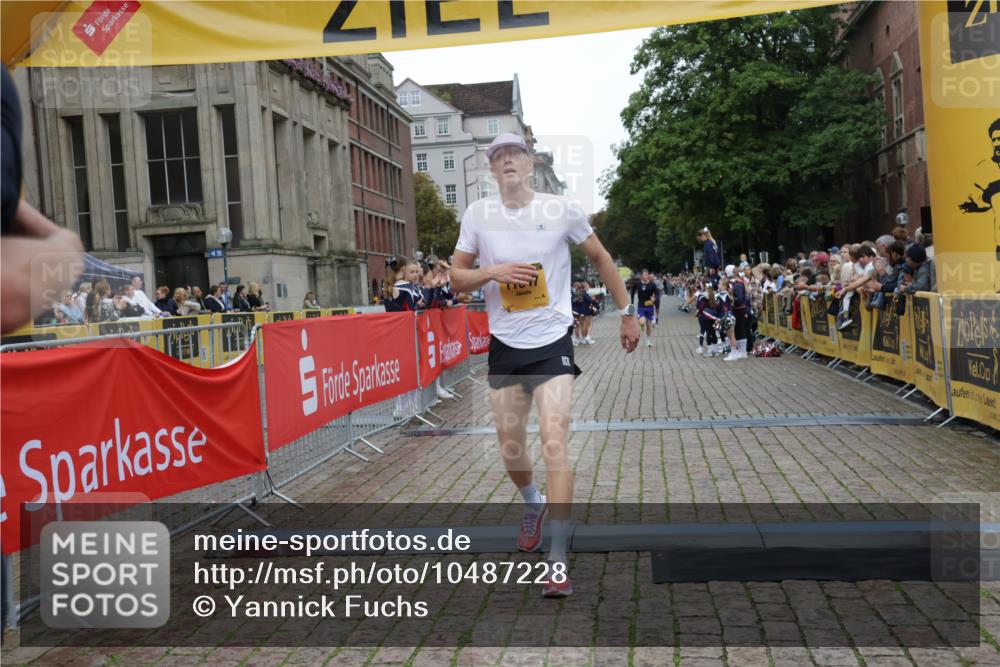 13.09.2026 - Kiel Lauf Yannick Fuchs http://msf.ph/oto/10487228 13.09.2026 10:24:58 Ziel 6174, 7069, 7233, 8656, 11798, 2158, 2501, 4199, 7457, 4858, 2664, 9298, 11647 meine-sportfotos.de