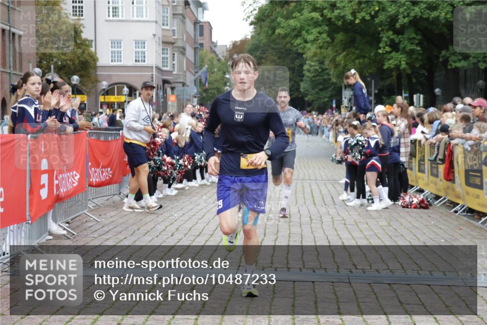 13.09.2026 - Kiel Lauf Yannick Fuchs http://msf.ph/oto/10487233 13.09.2026 10:25:02 Ziel 6174, 7069, 7233, 8656, 2158, 2501, 4199, 7457, 11798, 4858, 4199, 7457, 11647 meine-sportfotos.de