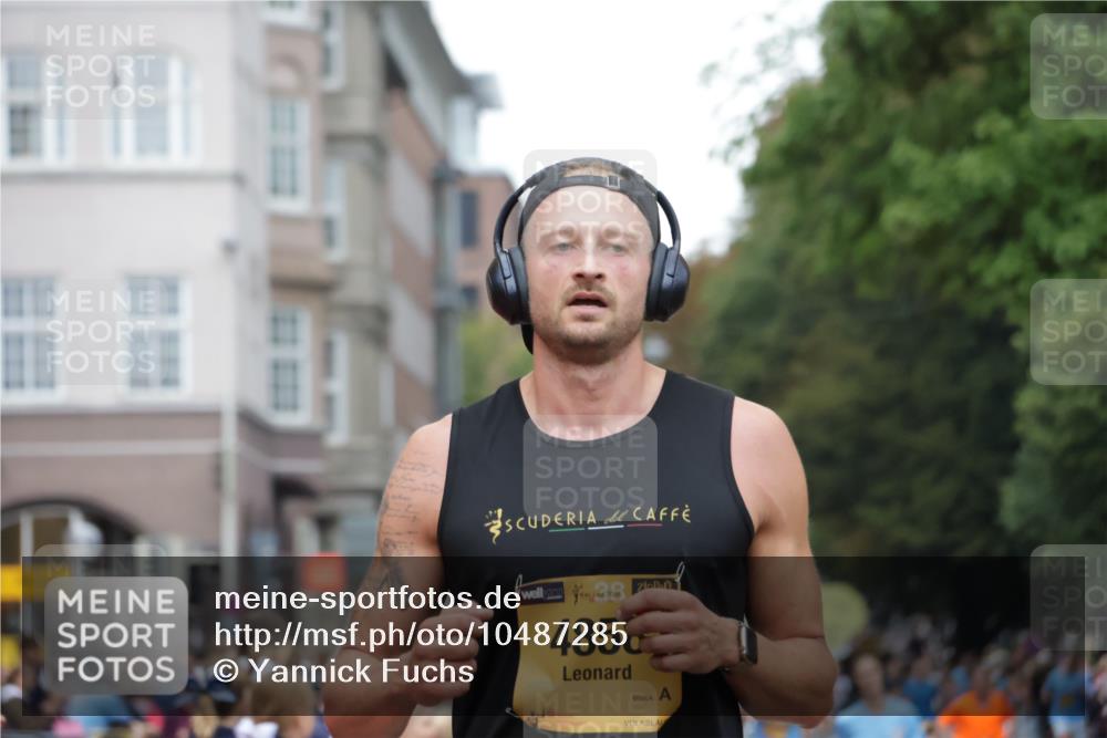 13.09.2026 - Kiel Lauf Yannick Fuchs http://msf.ph/oto/10487285 13.09.2026 10:25:52 Ziel 1625, 4463, 8643, 9077, 2084, 2107, 4858, 6585, 6958, 7377, 8566, 10095, 4167, 5001, 7595, 10850, 11169, 11348, 4858 meine-sportfotos.de