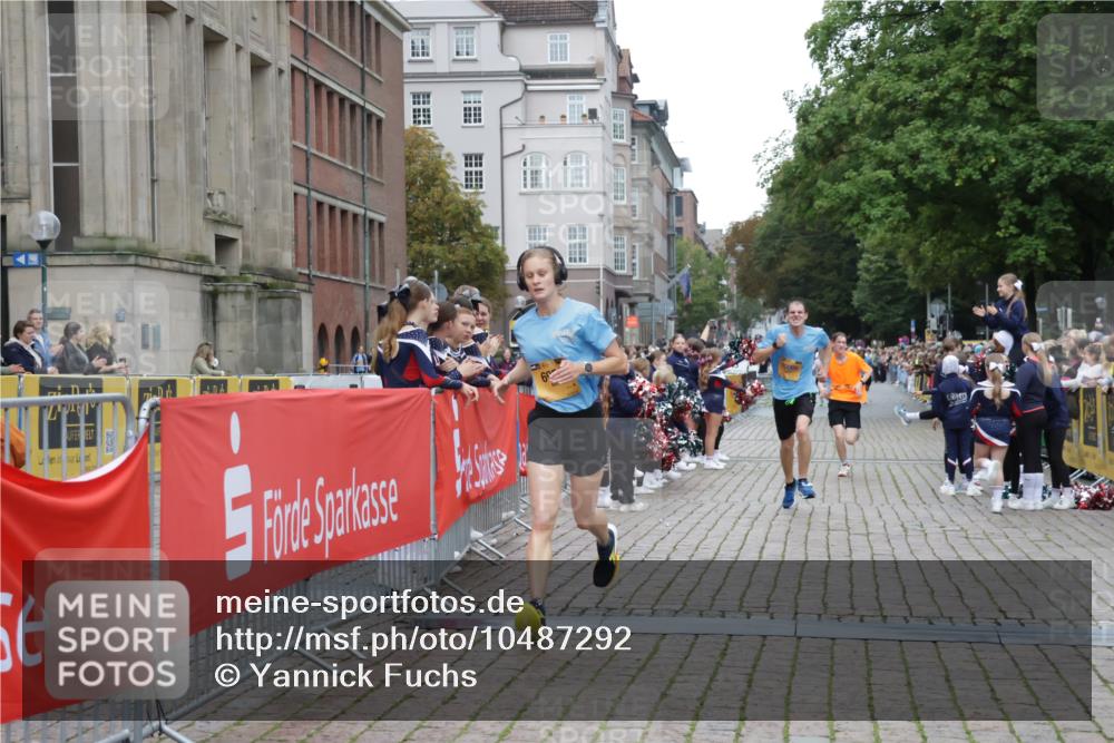 13.09.2026 - Kiel Lauf Yannick Fuchs http://msf.ph/oto/10487292 13.09.2026 10:26:00 Ziel 4167, 4463, 7595, 9077, 10850, 1625, 2084, 2107, 6585, 6958, 7377, 8566, 8643, 10095, 5001, 7294, 11169, 11348, 6958, 10095 meine-sportfotos.de