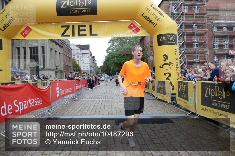 13.09.2026 - Kiel Lauf Yannick Fuchs http://msf.ph/oto/10487296 13.09.2026 10:26:06 Ziel 4167, 5001, 7595, 9077, 10850, 11169, 11348, 1625, 2084, 2107, 4463, 6585, 7377, 8643, 9077, 7294, 10034, 10964, 6958, 8566, 10095 meine-sportfotos.de