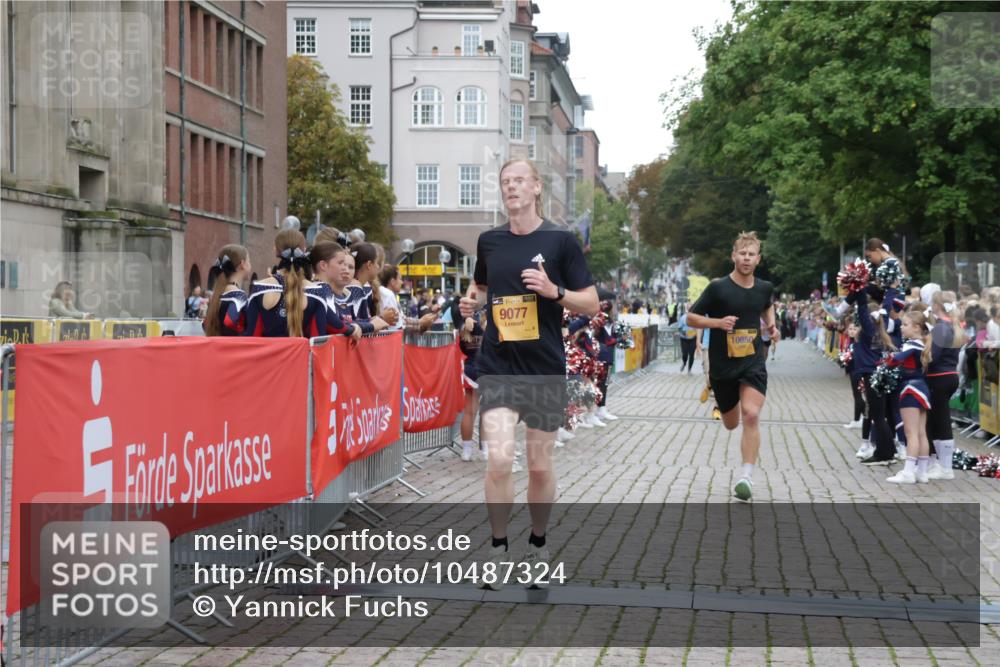 13.09.2026 - Kiel Lauf Yannick Fuchs http://msf.ph/oto/10487324 13.09.2026 10:26:31 Ziel 10034, 10964, 4167, 5001, 7294, 7595, 9077, 10850, 10964, 11169, 11348, 1102, 1717, 2244, 3945, 4278, 12421, 4463, 9077, 10850 meine-sportfotos.de