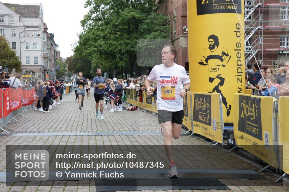 13.09.2026 - Kiel Lauf Yannick Fuchs http://msf.ph/oto/10487345 13.09.2026 10:26:43 Ziel 1102, 2244, 4278, 7294, 10034, 10964, 11169, 11348, 601, 1717, 3945, 5484, 6509, 9105, 12421, 12738, 4167, 5001, 7595, 11169, 11348 meine-sportfotos.de